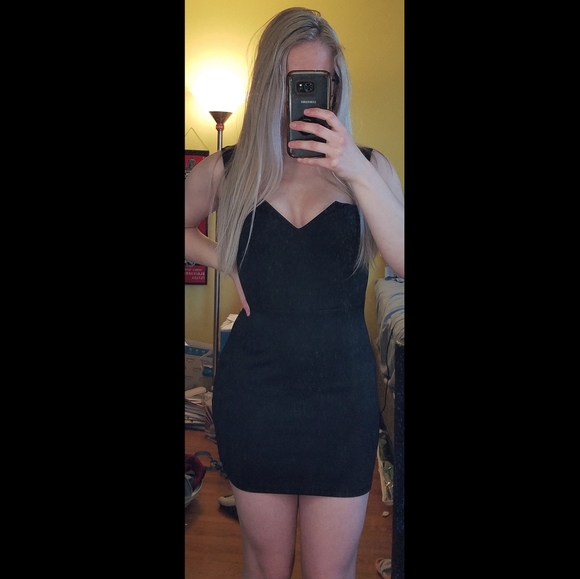 Tobi Dresses & Skirts - TOBI Riviera black bodycon mini dress size small